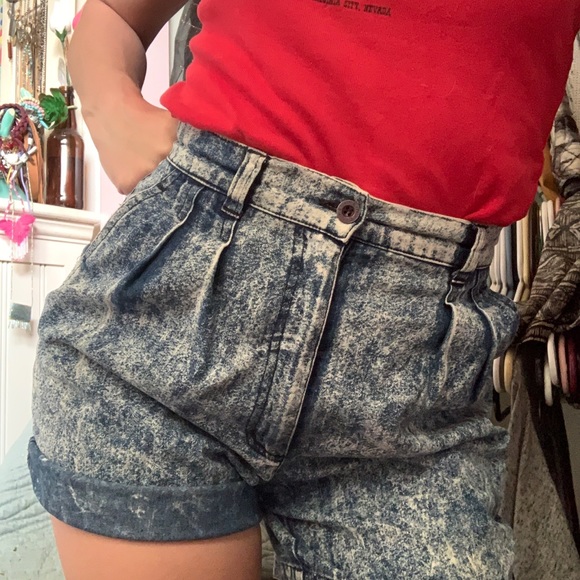 Vintage Acid Wash Nike Shorts - Picture 3 of 4